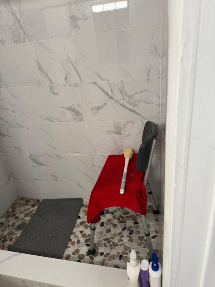 Building Photo - 3610 NW 21st St