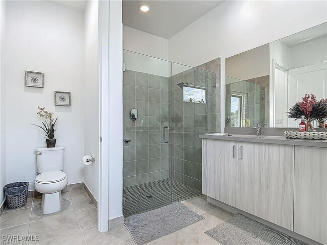 Building Photo - 5285 Marano Dr