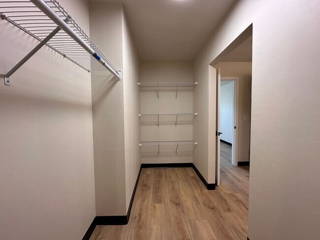 Building Photo - 1661-1663 Amy Street