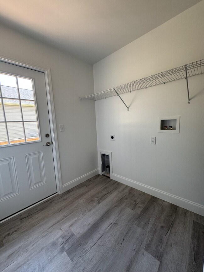 Building Photo - "Charming 3-Bedroom Retreat in Mars Hill: Cozy Comfort with 2 Full Baths!"