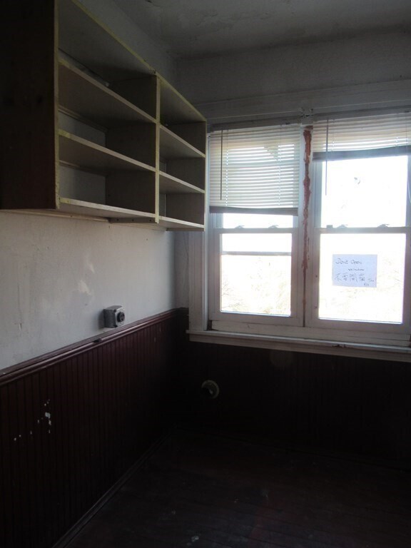 Building Photo - 98 Brookline St