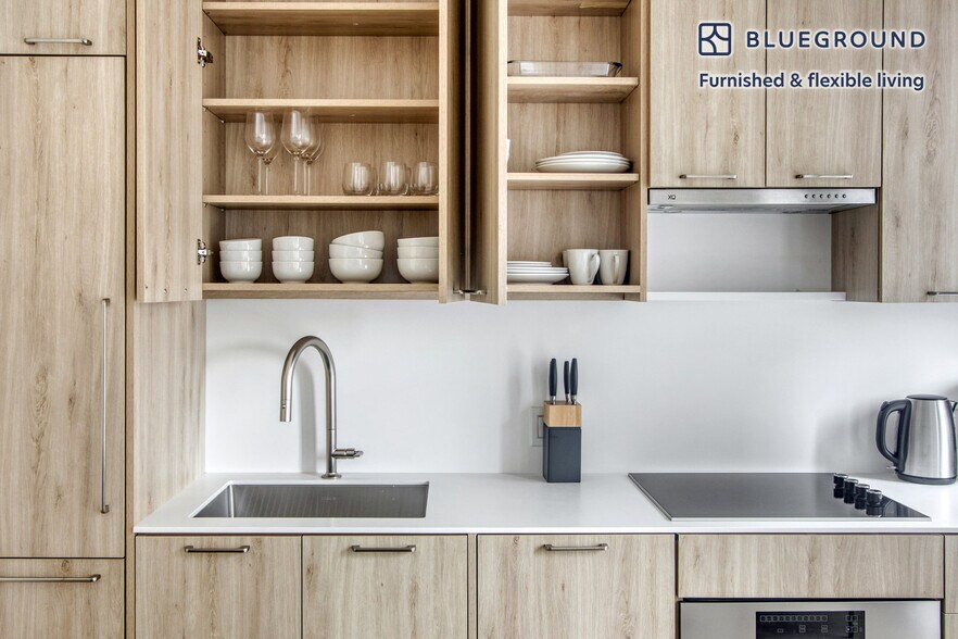 Building Photo - 545 Vanderbilt Ave