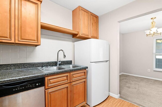 Building Photo - 3934 SW 26th Dr
