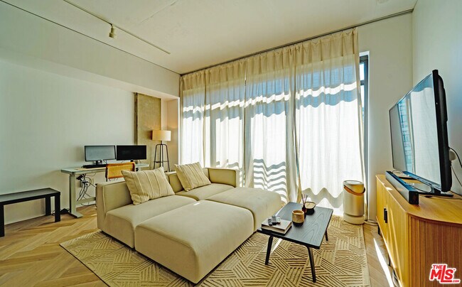 Building Photo - 1111 S Grand Ave