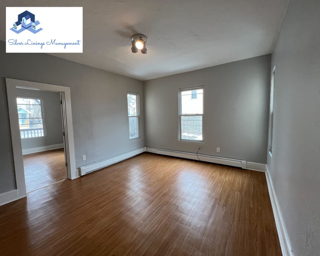Building Photo - 127 Austin St