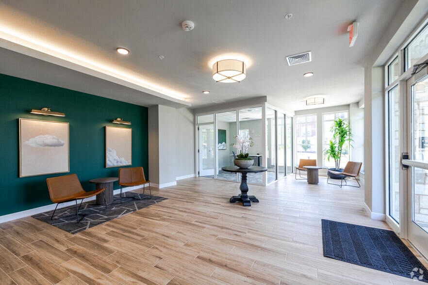Lobby - The Maxwell on Old Middleton
