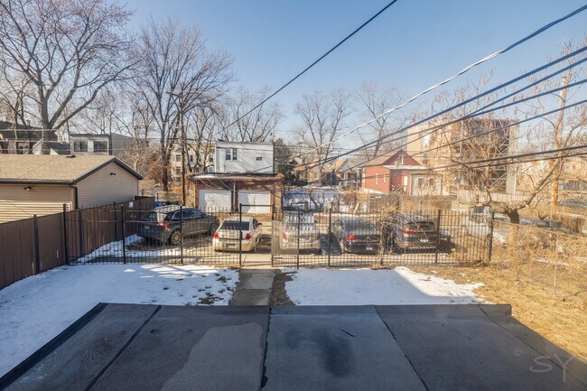 Building Photo - 6416 S St Lawrence Ave