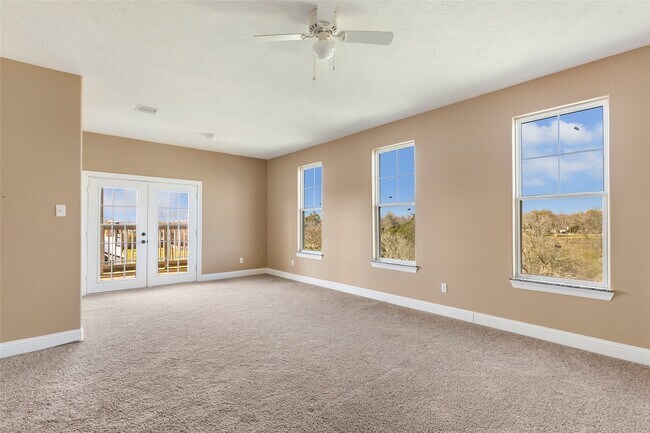 Building Photo - 205 Rue Orleans St