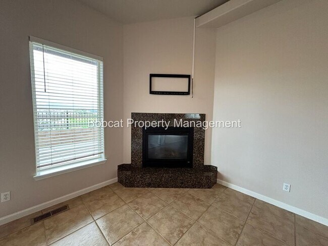 Building Photo - 963 Ranchview Cir