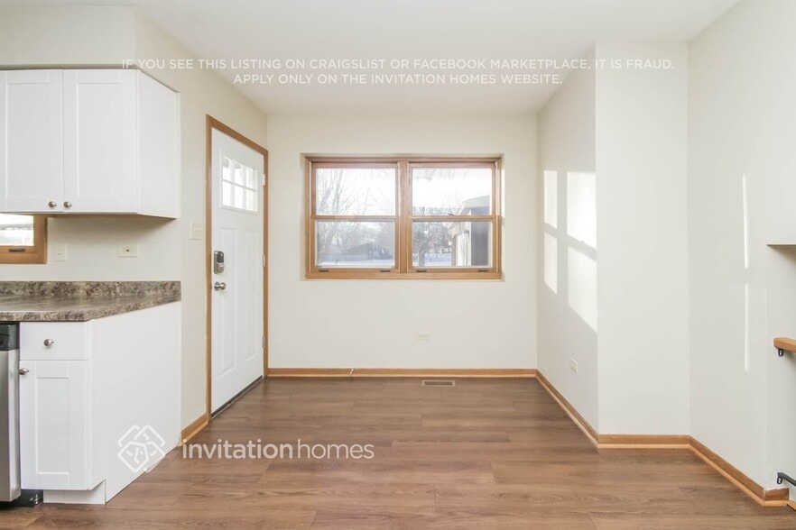 Building Photo - 3818 Jonathan Simpson Dr