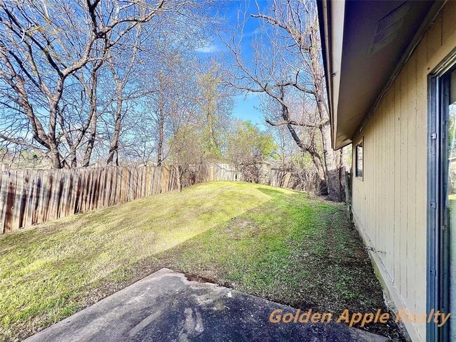 Building Photo - 4904 Cabob St