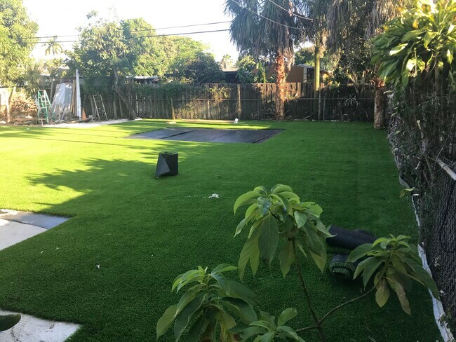 Building Photo - 4108 SW 21st St