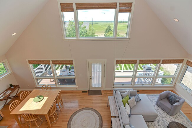 Building Photo - Dog-Friendly Winter Rental on Plum Island