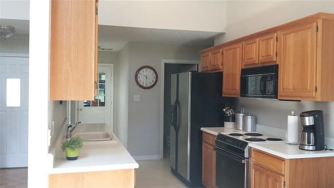 Building Photo - Hyde Park Rental