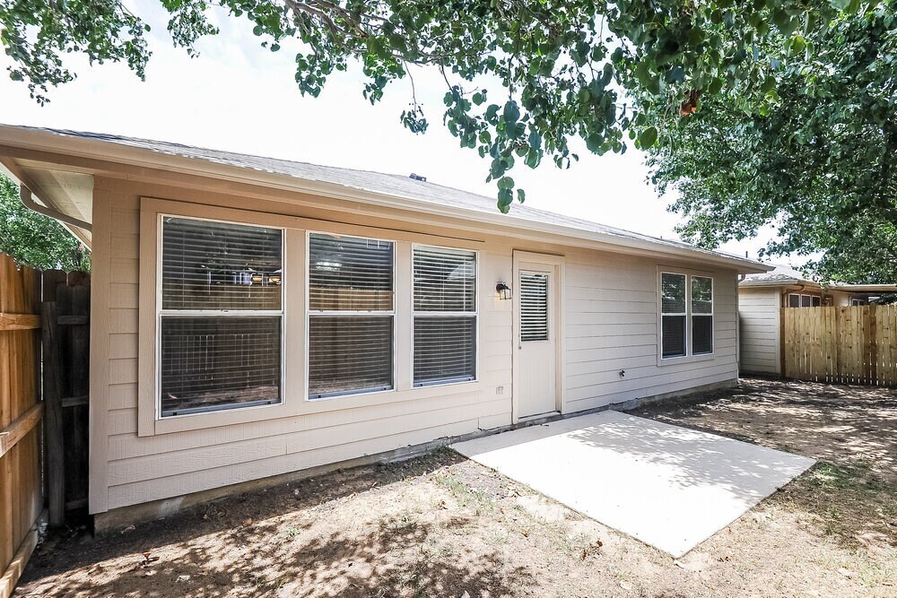 Building Photo - 2325 Northway