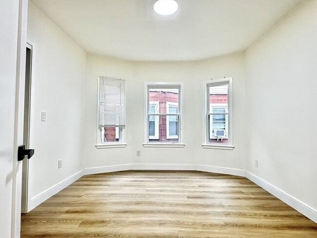 Building Photo - 78 Orchard St