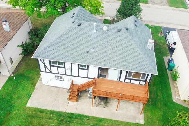 Building Photo - 14813 Holly Ct