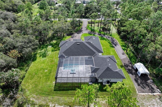 Building Photo - 219 33rd Ave NW