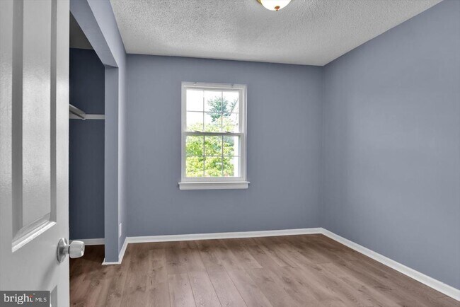 Building Photo - 100 Park Blvd