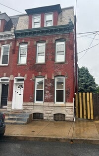 Building Photo - 116 S 4th St
