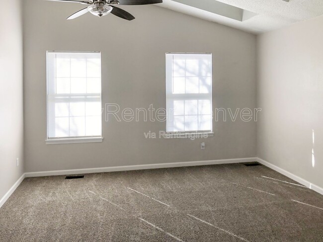 Building Photo - 9218 W Ontario Dr