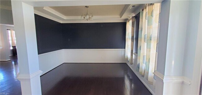 Building Photo - 2145 Bellflower Wy