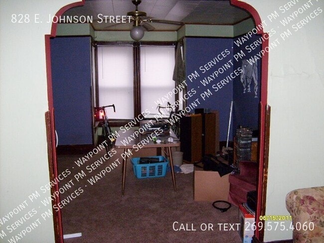 Building Photo - 828 E Johnson St