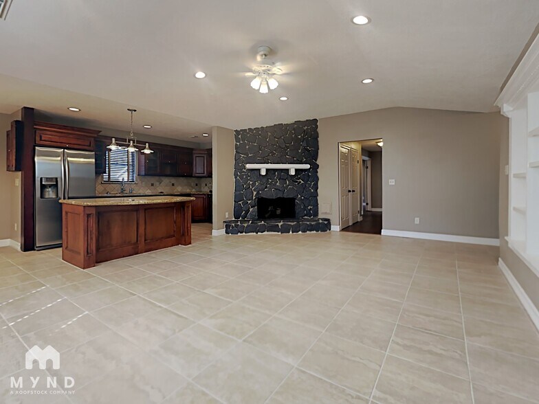 Building Photo - 3219 Glen Spring Dr