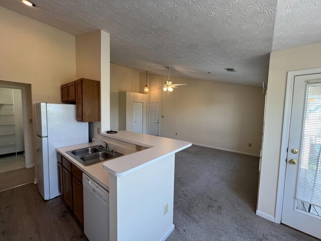 Building Photo - 703 Orchard Overlook