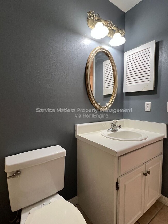 Building Photo - 5784 Twisted Oak Ct