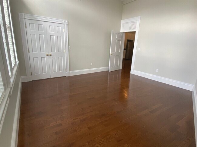 Building Photo - 9 Mt Vernon St