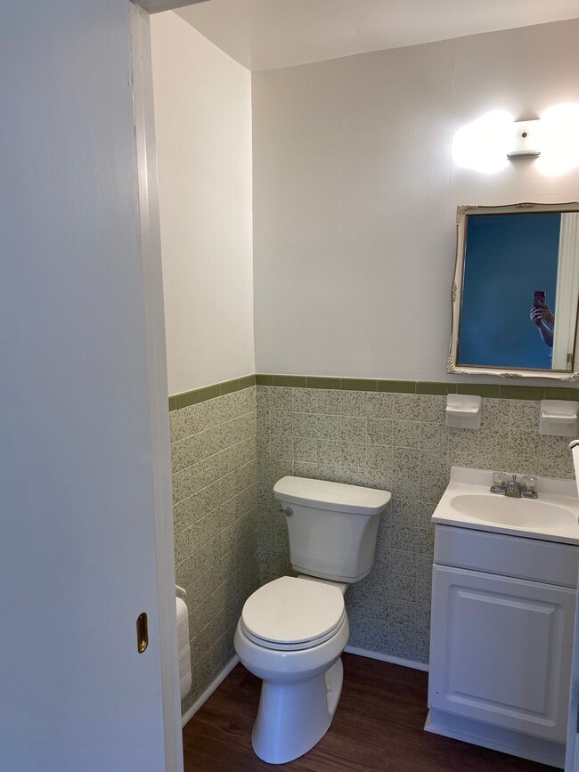 Back bedroom with in suite half bath - 504 Luther Rd