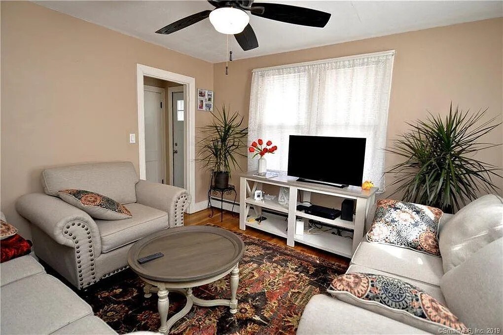 Building Photo - 83 Kneen St