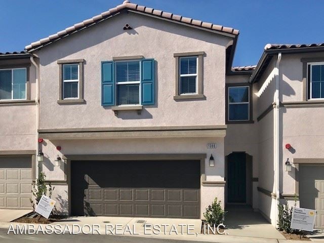 Primary Photo - 3 br, 2.5 bath House - 1396 Palo Verde Way...