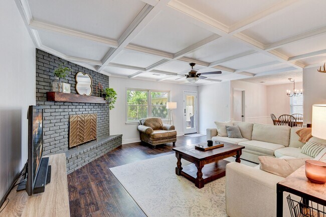 Building Photo - 10707 Piping Rock Ln