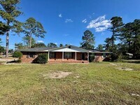 Building Photo - 4044 Braddock St