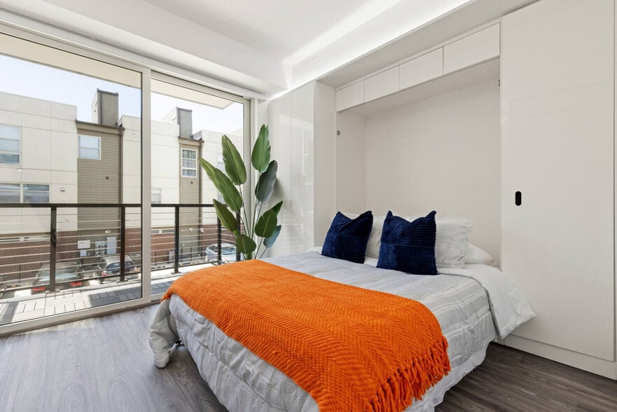 Building Photo - 12607 Larchmere Blvd