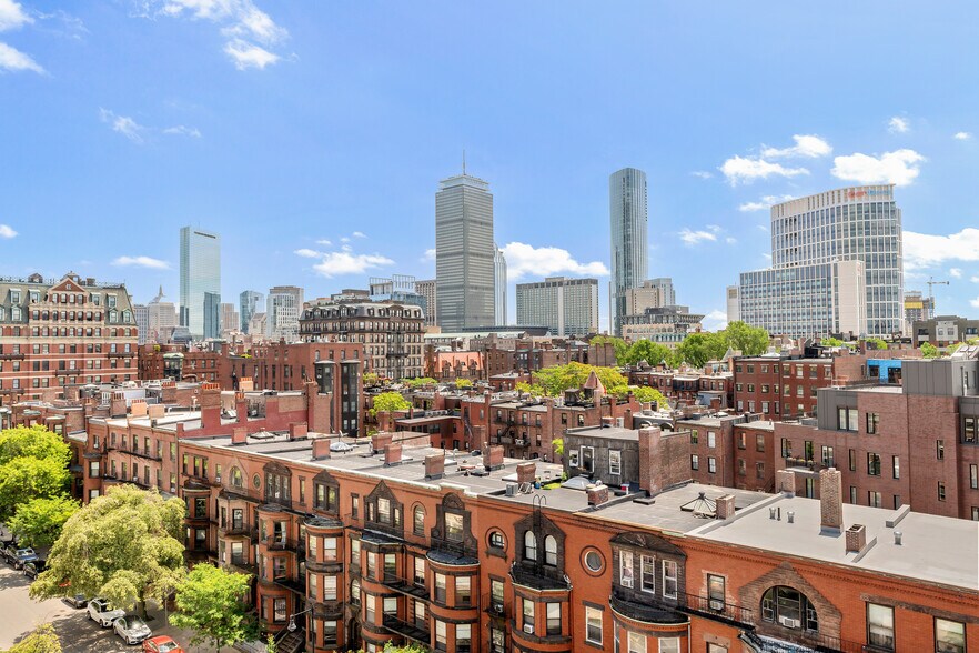 Building Photo - 534 Beacon St