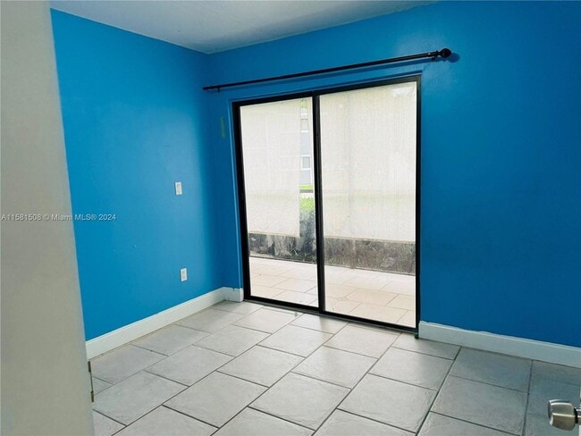 Building Photo - 9715 Hammocks Blvd