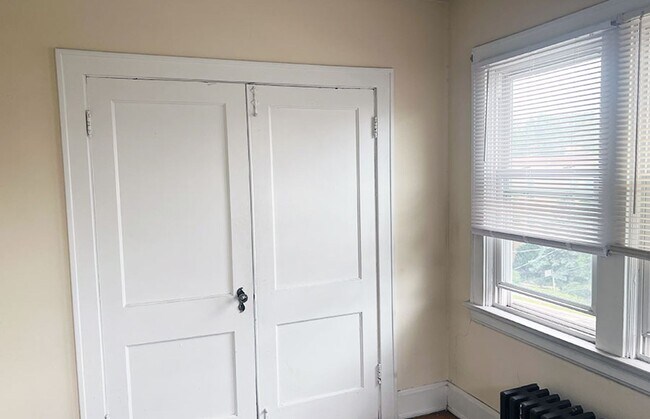 Building Photo - 319 Terrace Ave