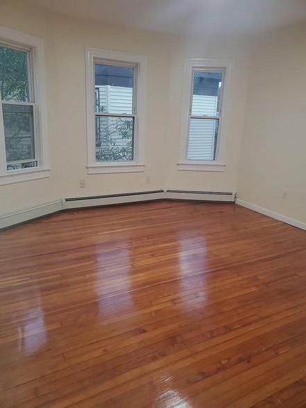 Living room - 3964 Washington St