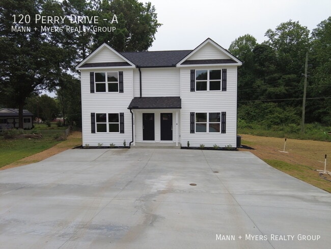 Building Photo - 120 Perry Dr
