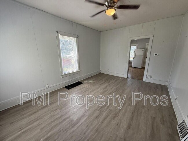 Building Photo - 2439 Dr. William Finlayson St