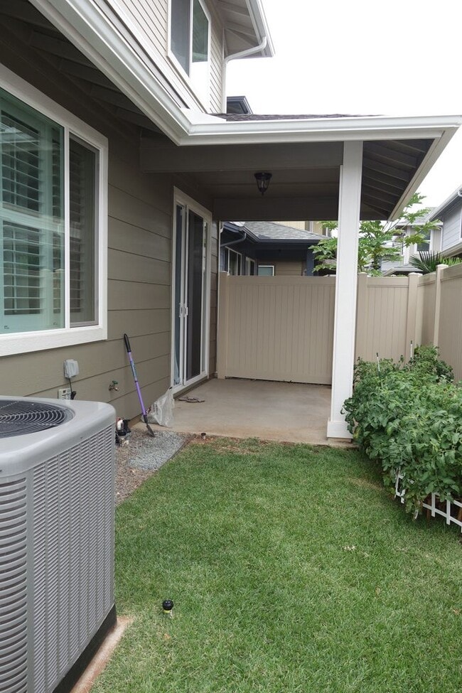 Building Photo - Wonderful 3 BD / 2.5 BA Home In Ewa Beach!!!