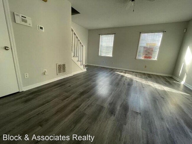 Building Photo - 2 br, 1.5 bath House - 1 Jadewood Court A