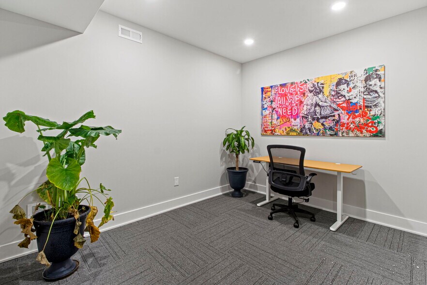 Building Photo - 2625 W Jefferson St