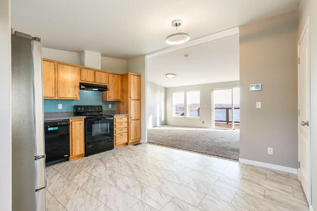 Building Photo - Breathtaking 3-Bed Beachfront Retreat with Scenic Views in Ferndale