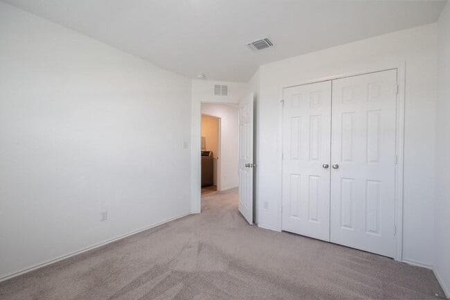 Building Photo - 509 Goat Willow Ln