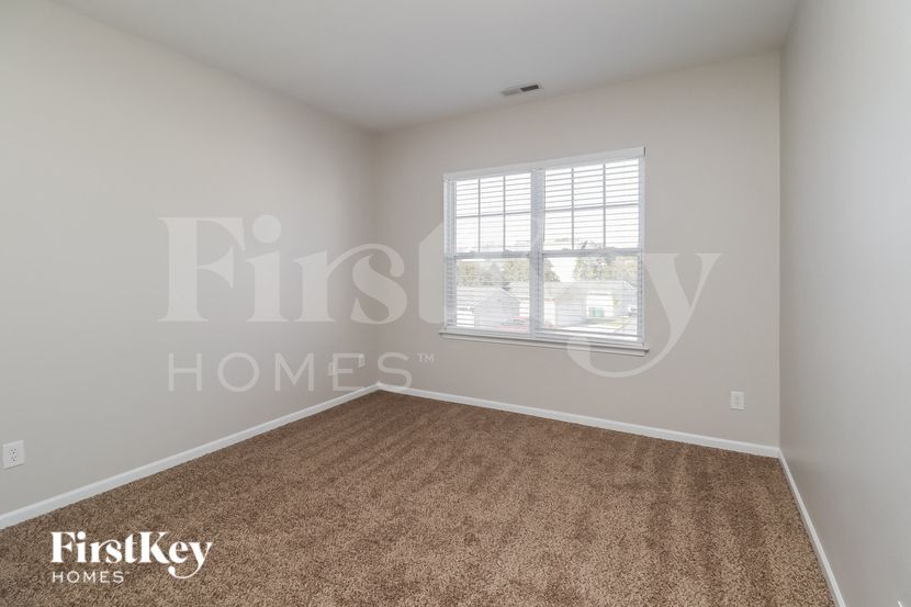 Building Photo - 13828 Connell Green Dr