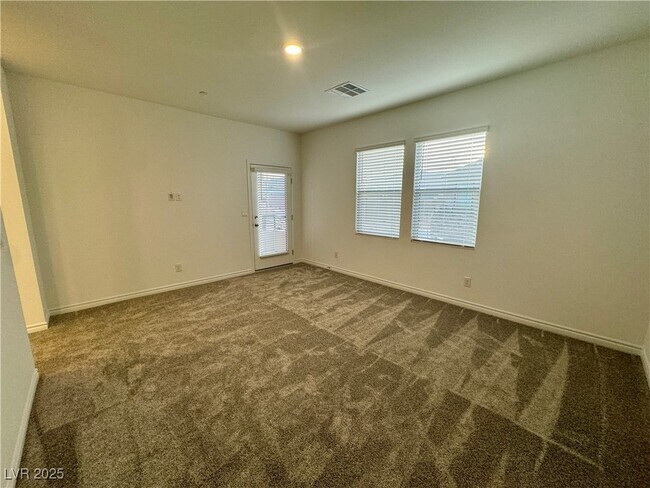 Building Photo - 337 Laurel Peak Dr